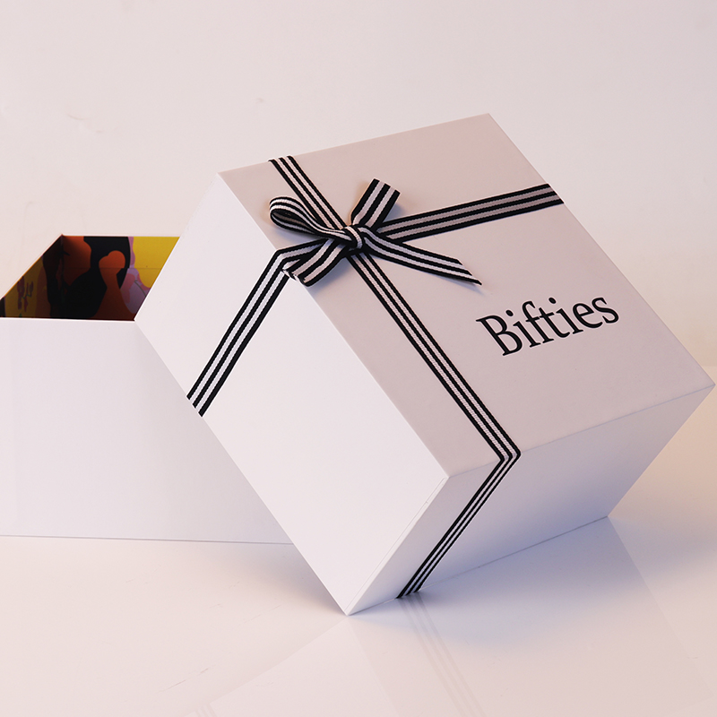 高档礼品盒含丝带蝴蝶结，定制高端天地盖礼品盒